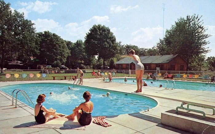 Pennellwood Resort - Vintage Postcard